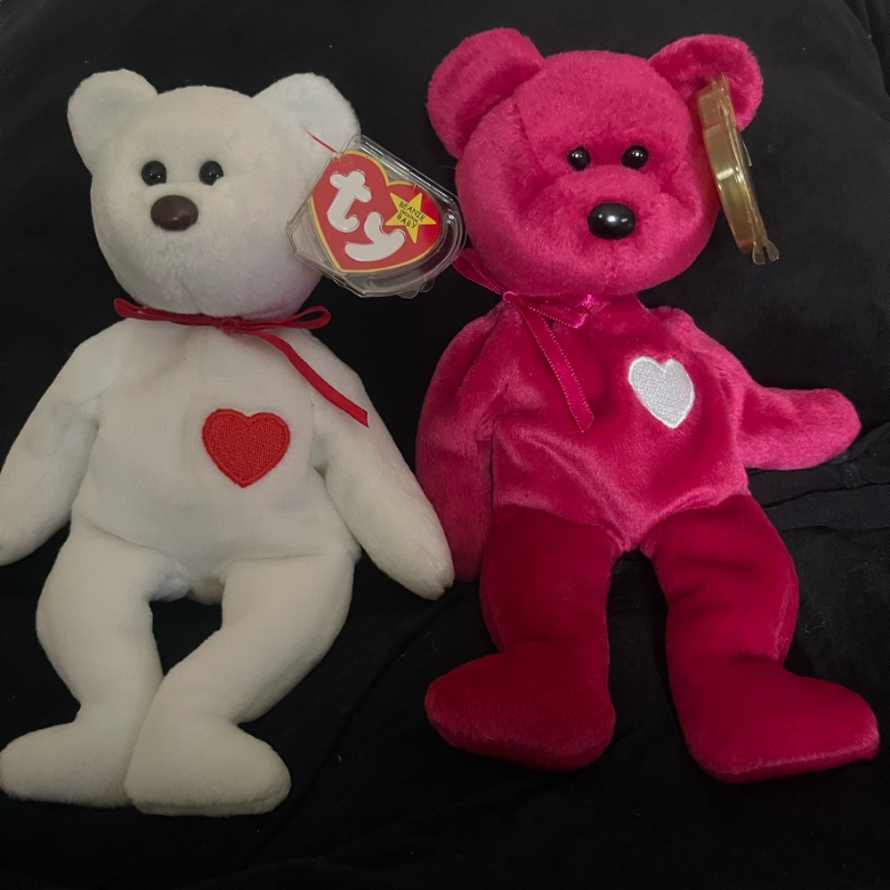 beenie baby valentino and valentina. valentino is in mint condition.